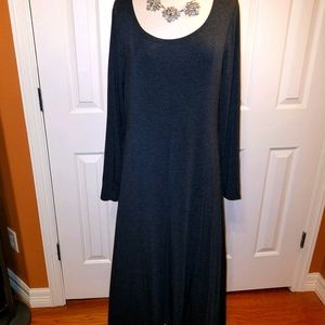 Donna Ricco XL maxi hi lo, long sleeve